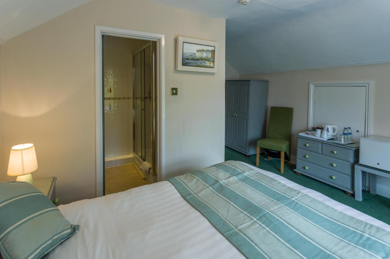 Relax At Rosscourt Guest House-Free On Site Parking (Adults Only) ボーンマス エクステリア 写真
