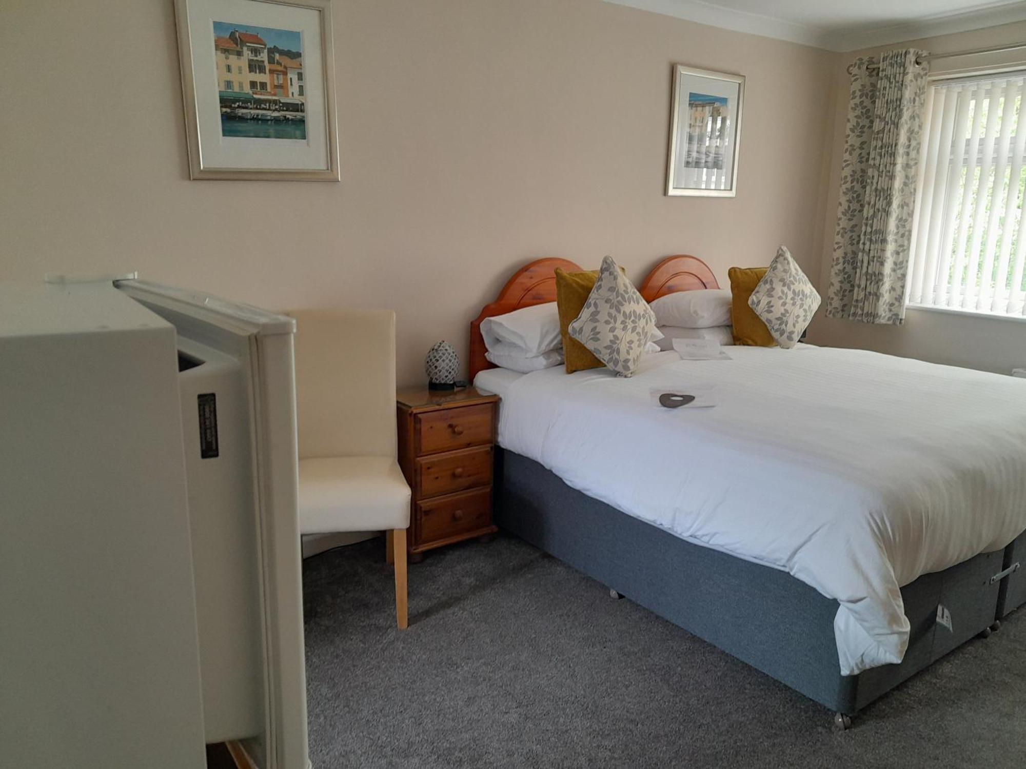 Relax At Rosscourt Guest House-Free On Site Parking (Adults Only) ボーンマス エクステリア 写真