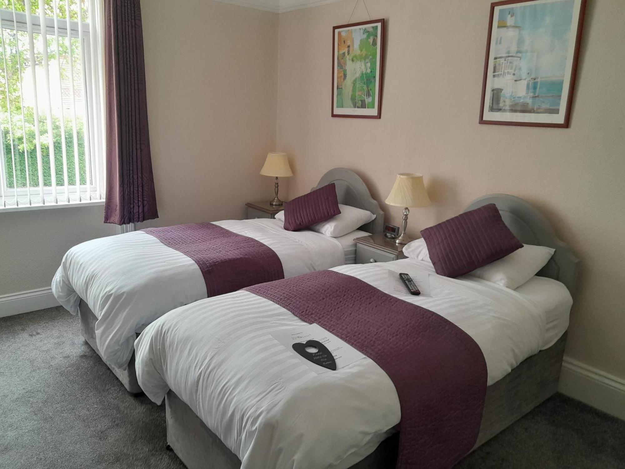Relax At Rosscourt Guest House-Free On Site Parking (Adults Only) ボーンマス エクステリア 写真