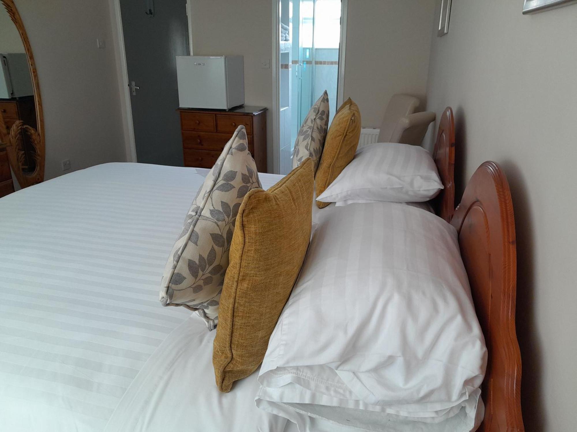 Relax At Rosscourt Guest House-Free On Site Parking (Adults Only) ボーンマス エクステリア 写真