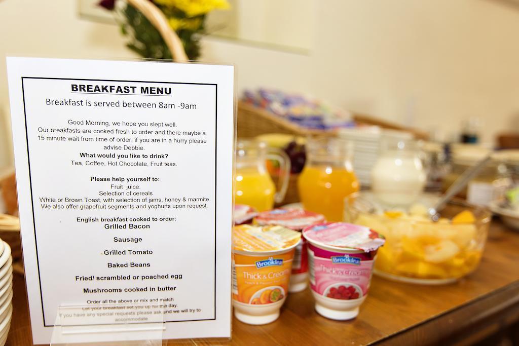 Relax At Rosscourt Guest House-Free On Site Parking (Adults Only) ボーンマス エクステリア 写真